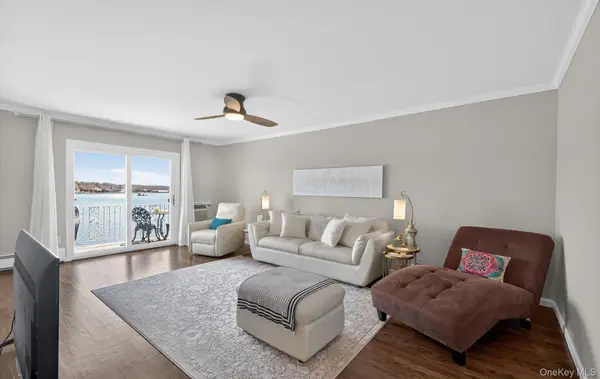 1 Toms Point Lane #17G, Port Washington, NY 11050