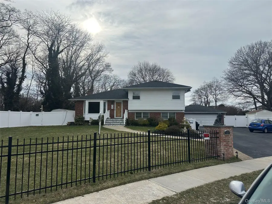 12 Parkdale Drive, Farmingdale, NY 11735 - #2