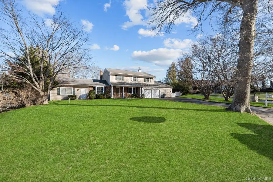 19 Austin Lane, Elwood, NY 11743 - #2