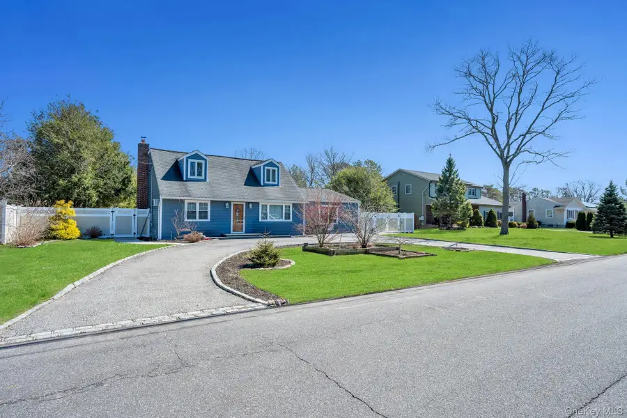 1659 Lincoln Avenue, Bohemia, NY 11716 - #3