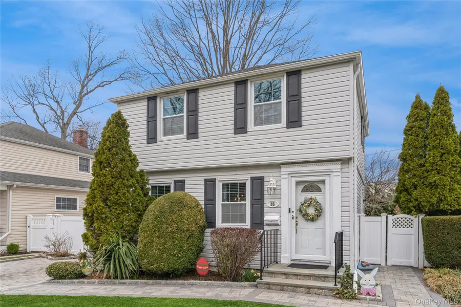 35 Roydon Drive N, North Merrick, NY 11566 - #2