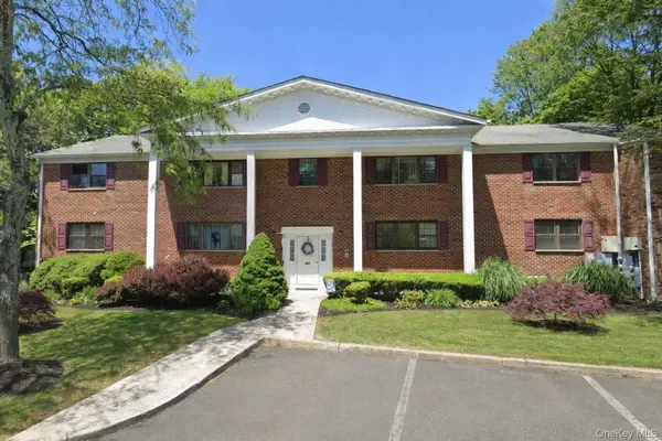 422 Somerset Drive #B, Pearl River, NY 10965