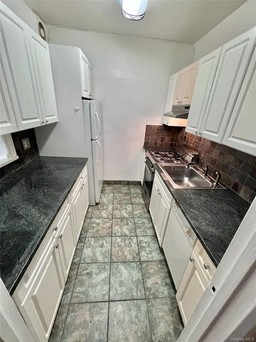 162-01 Powells Cove Boulevard #1M, Whitestone, NY 11357 - #2