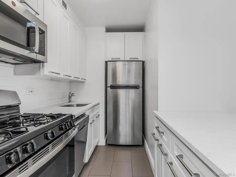 2105 Wallace Avenue #3D, Bronx, NY 10462 - #3