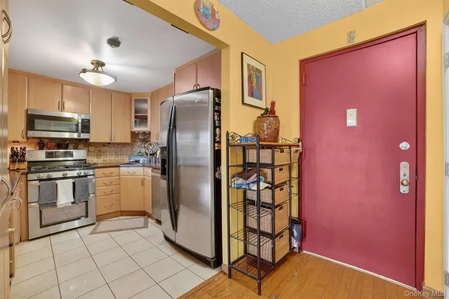 1376 Midland Ave #810, Bronxville, NY 10708 - #2