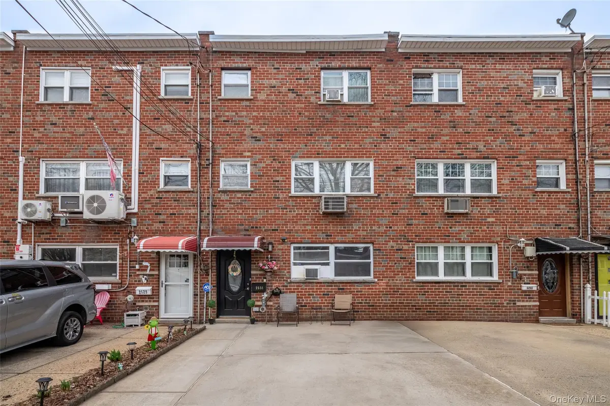 2531 Hollers Avenue, Bronx, NY 10475 - #1