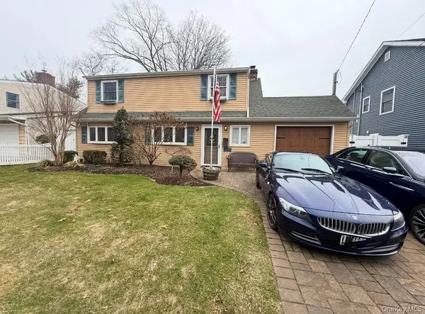 85 Riverside Avenue, Massapequa, NY 11758