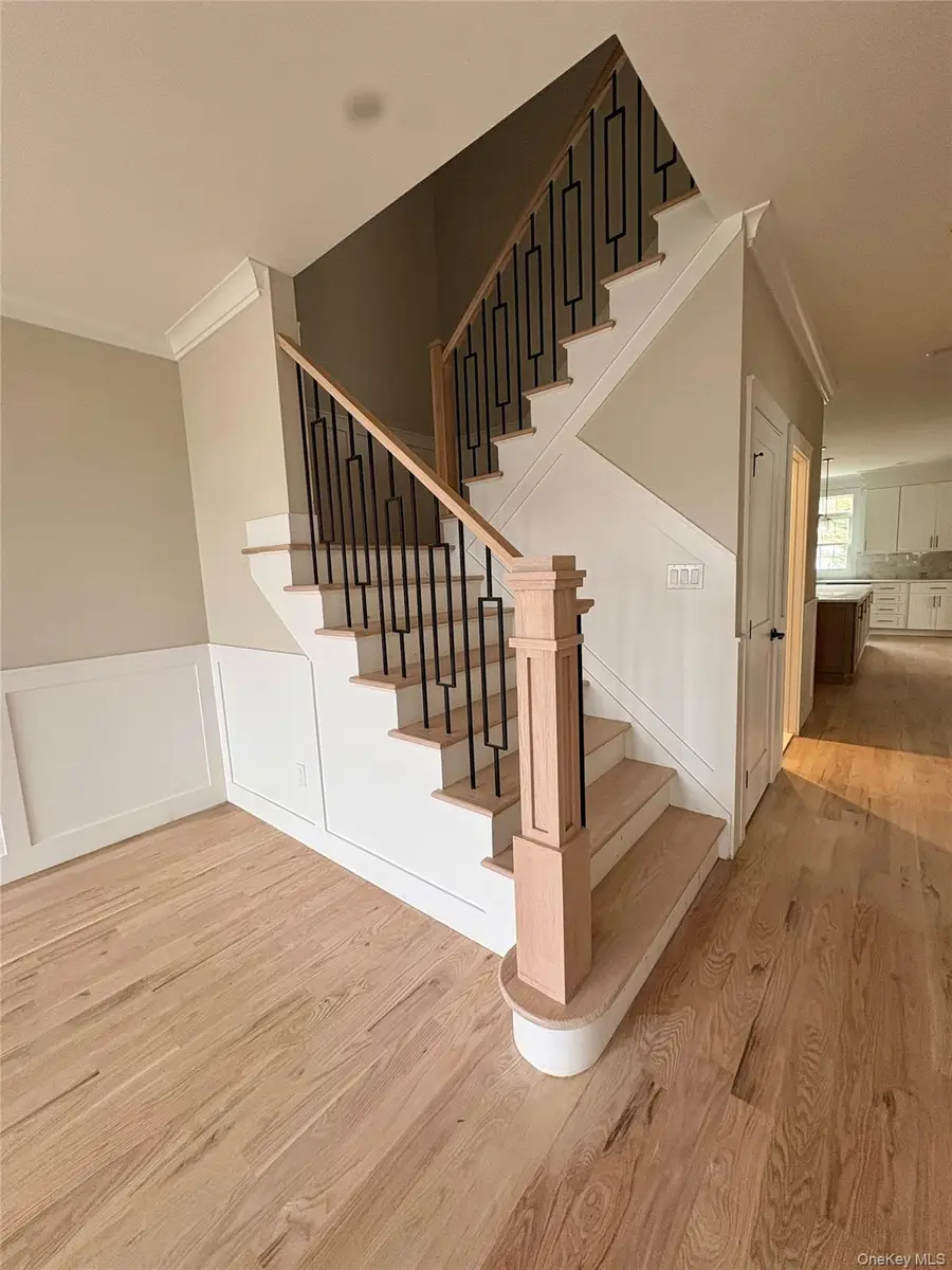 960 Cathedral Avenue, Franklin Square, NY 11010 - #2