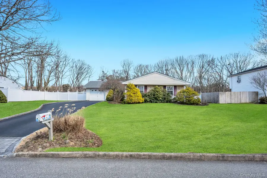 27 Westbrook Road, Coram, NY 11727 - #2