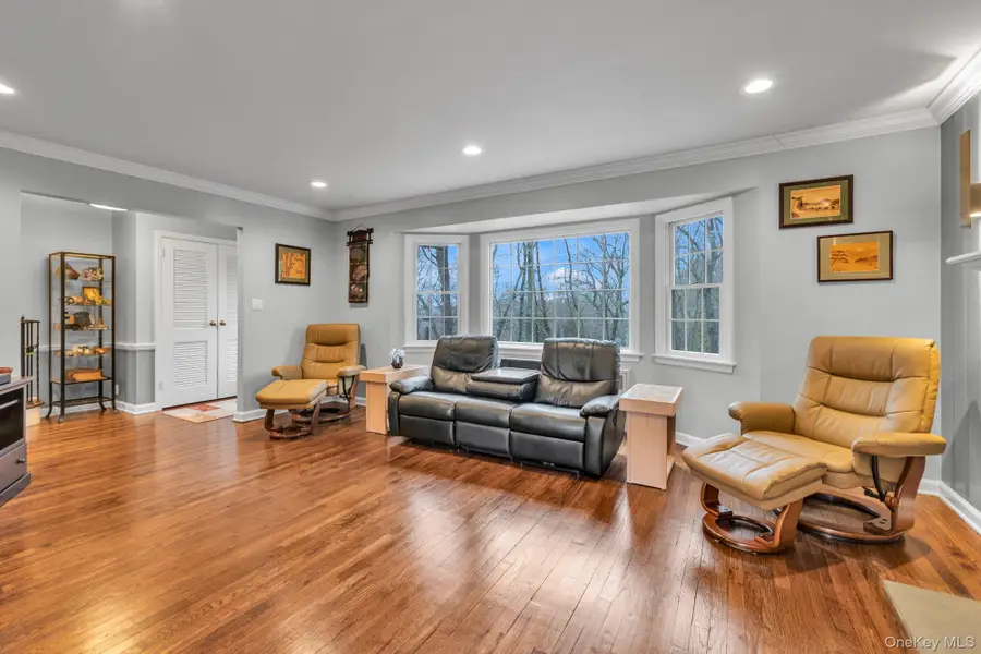 64 Bankside Drive, Centerport, NY 11721 - #3