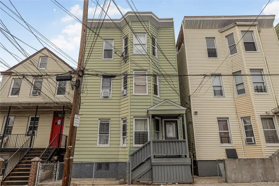 139 Voss Avenue, Yonkers, NY 10703 - #2