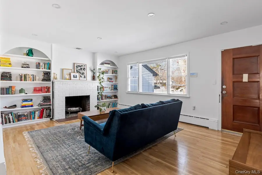 38 Chenango Drive, Bay Shore, NY 11706 - #3