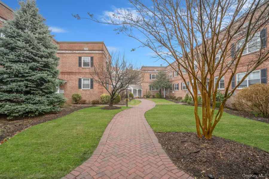 51 Lincoln Avenue #D22, Rockville Centre, NY 11570 - #3