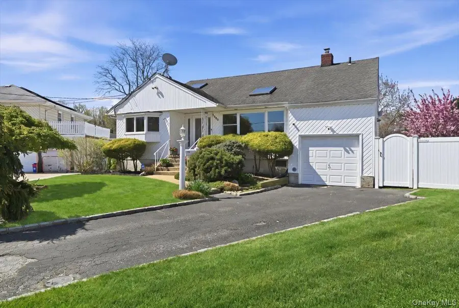 1600 Milburn Court, Wantagh, NY 11793 - #2