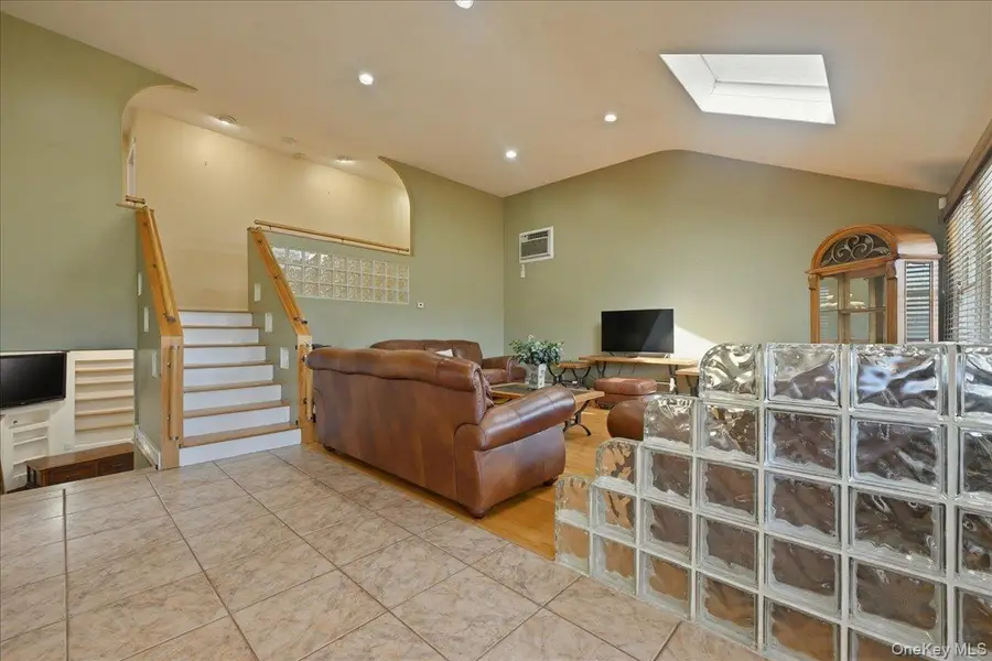 1600 Milburn Court, Wantagh, NY 11793 - #3
