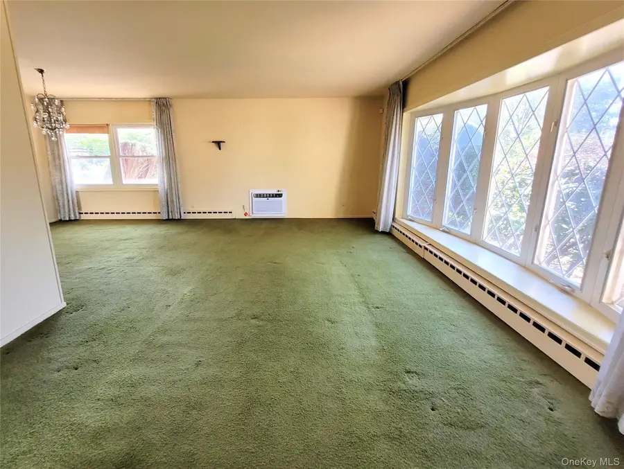 1474 Stephen Marc Lane, East Meadow, NY 11554 - #2