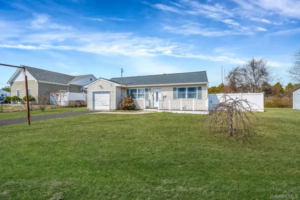 53 Spruce Street, Central Islip, NY 11722