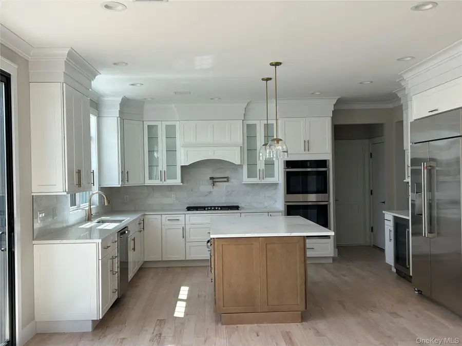 119 Choir Lane, Westbury, NY 11590 - #2