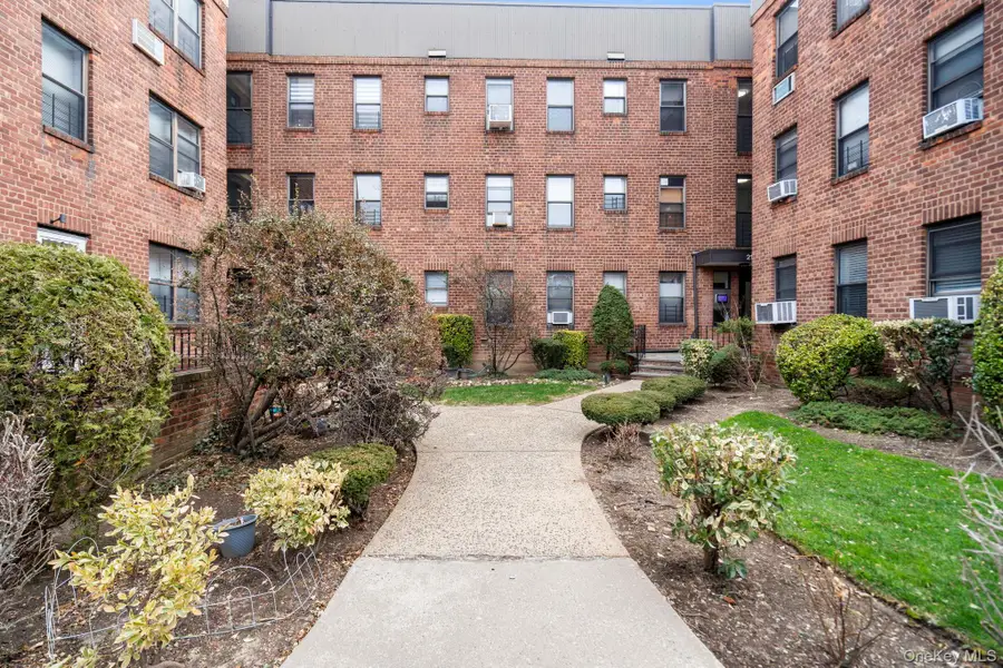 215-12 47 Ave #2B, Bayside, NY 11361 - #2