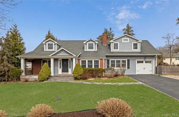 58 Roosevelt Avenue, Glen Head, NY 11545