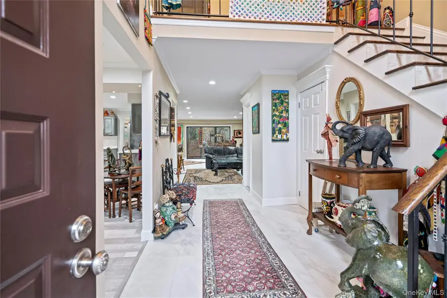 38 Maple Court, Jericho, NY 11753 - #2