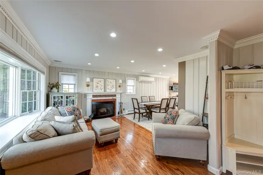 28 Clifford Court, Malverne, NY 11565 - #3