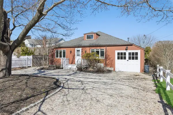 20 Mitchell Road, Westhampton Beach, NY 11978