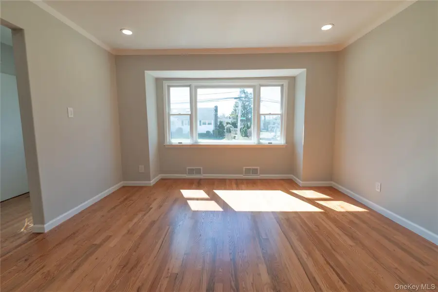 131 Ira Road, Syosset, NY 11791 - #3