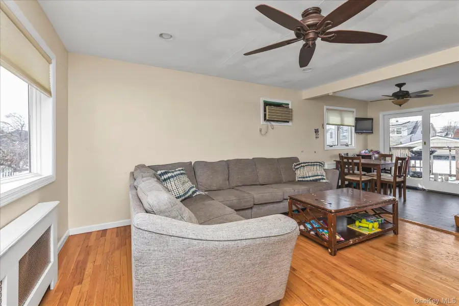 2542 Wantagh Avenue, Wantagh, NY 11793 - #3