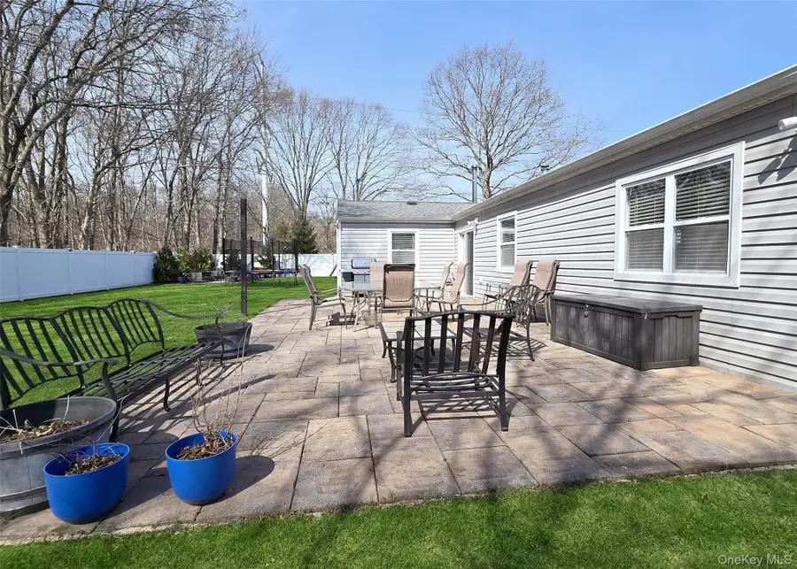 28 Timber Trail Lane, Medford, NY 11763 - #3