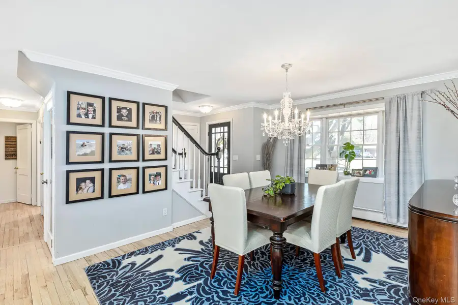 16 Ursular Court, Smithtown, NY 11787 - #3