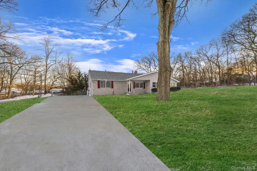 2 Buchanan Avenue, Coram, NY 11727 - #3