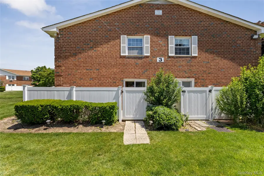 460 Old Town Road #3H, East Setauket, NY 11776 - #3