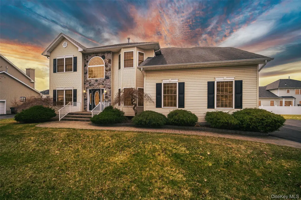 2041 Independence Drive, New Windsor, NY 12553 - #1