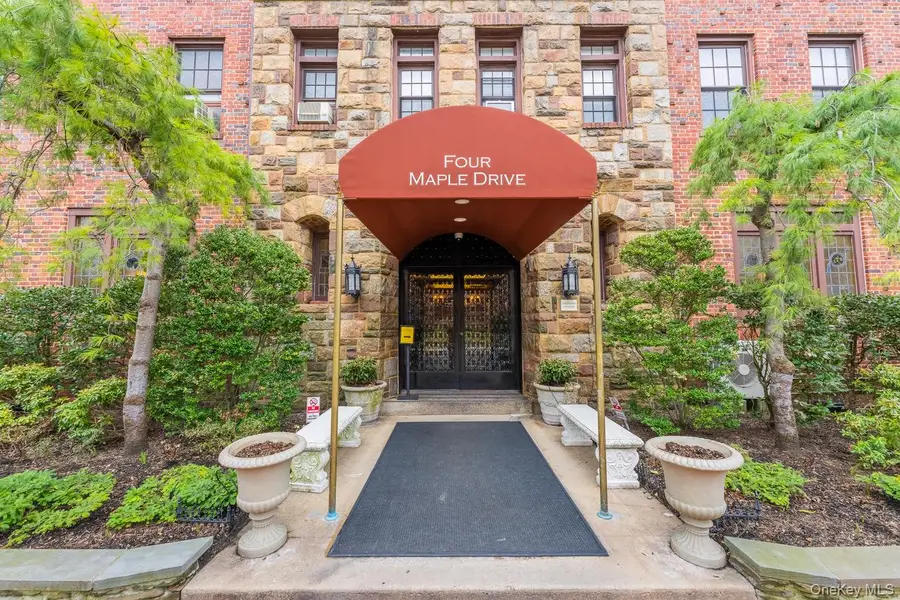 4 Maple Drive #6O, Great Neck, NY 11021 - #2