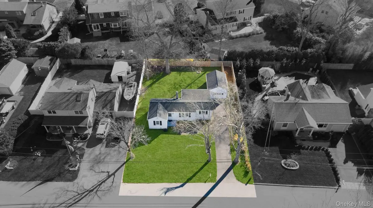 20 Willyn Road, Blue Point, NY 11715 - #1