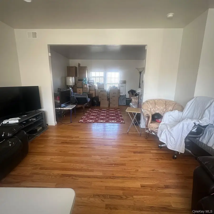 141 N 28 Street N, Wheatley Heights, NY 11798 - #3