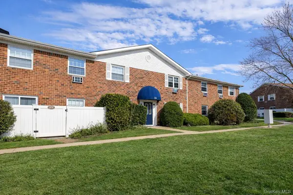 460 Old Town Road #24-O, Port Jefferson Station, NY 11776