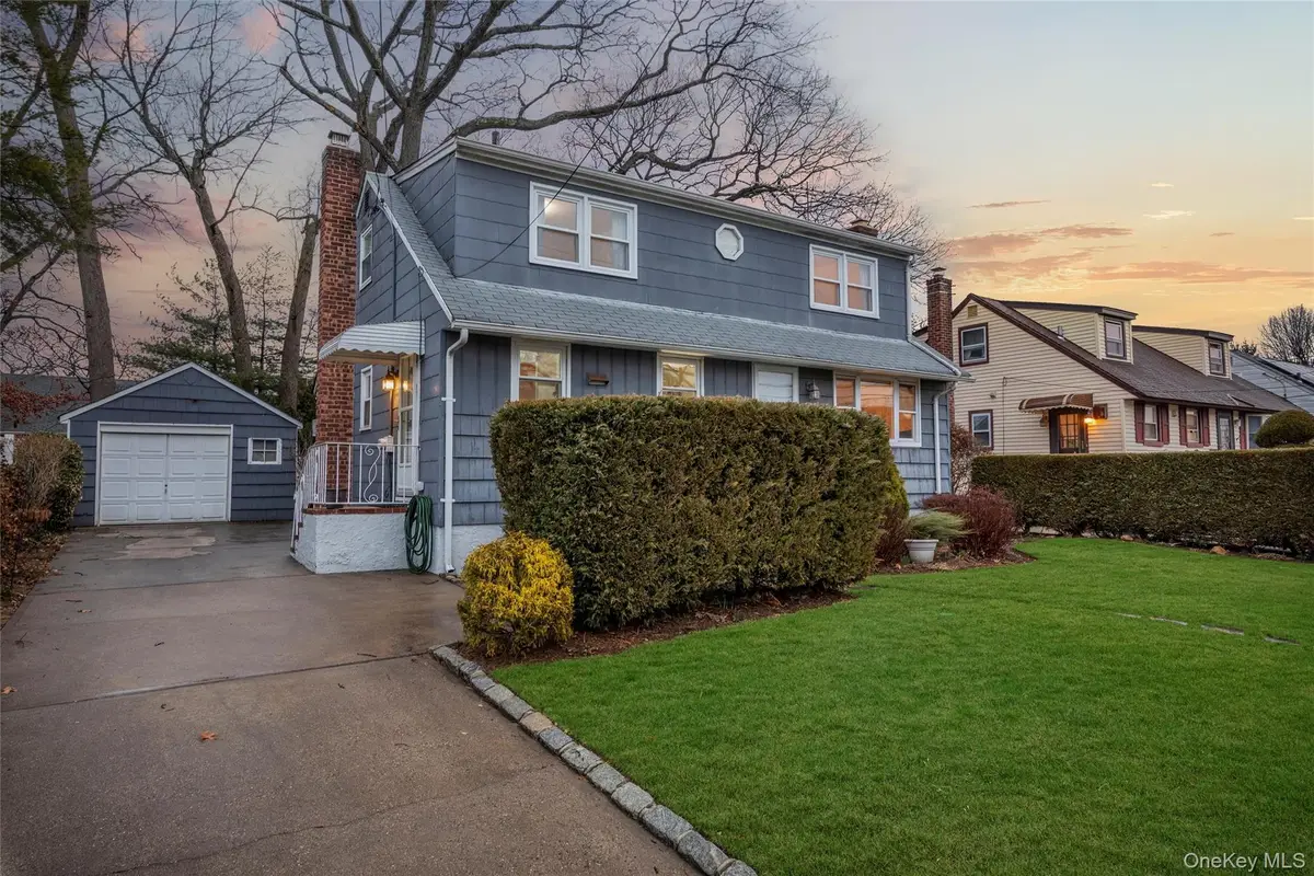 133 Judith Lane, Valley Stream, NY 11580 - #1