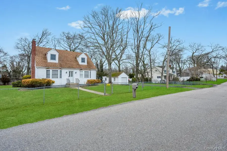 171 N Ontario Street, Ronkonkoma, NY 11779 - #3