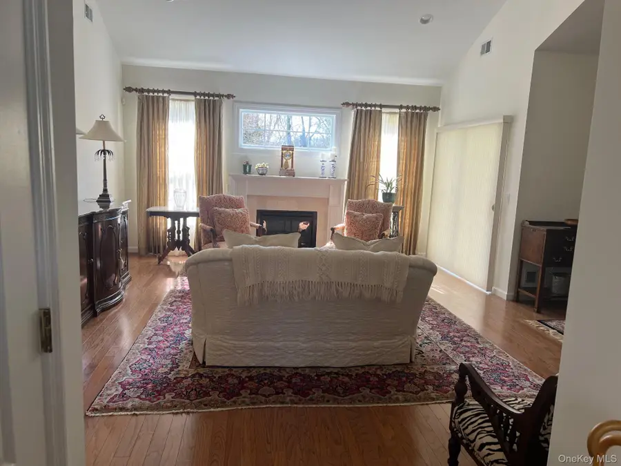 15 Constantine Way, Mount Sinai, NY 11766 - #3