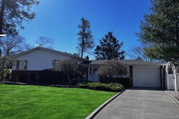 22 Pioneer Boulevard, South Huntington, NY 11746