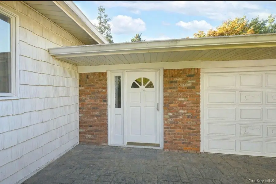 22 Pioneer Boulevard, South Huntington, NY 11746 - #3