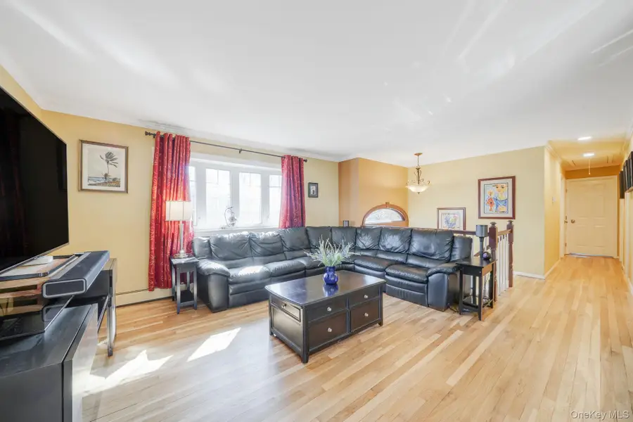 25 Verleye Avenue, East Northport, NY 11731 - #3