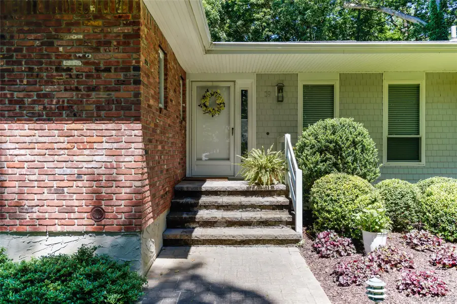 39 Lotowana Lane, Stony Brook, NY 11790 - #3