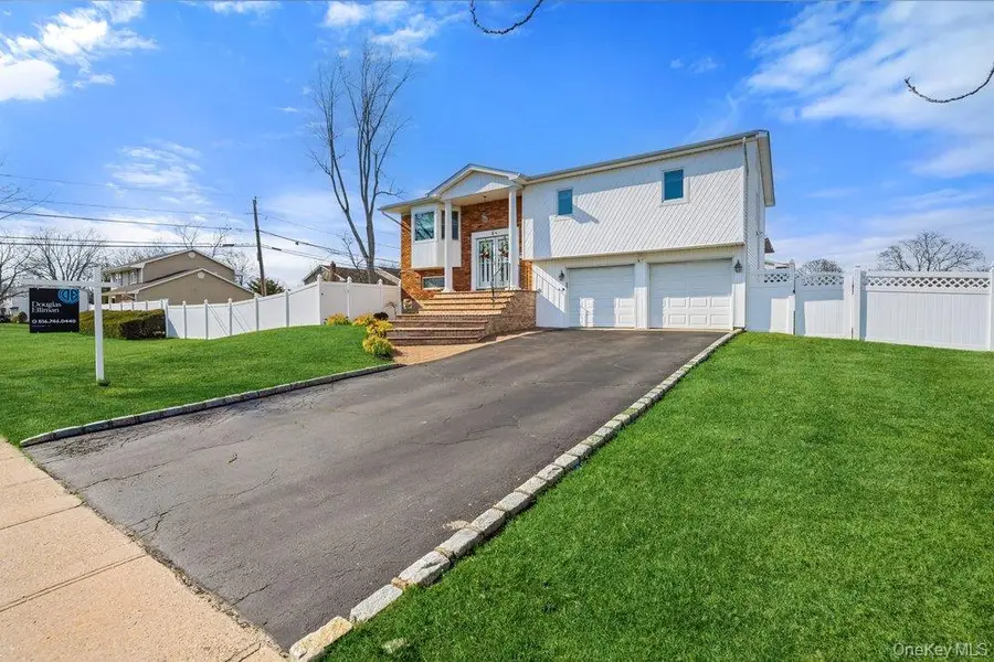 64 Marquette Drive, Smithtown, NY 11787 - #2