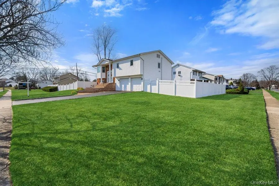 64 Marquette Drive, Smithtown, NY 11787 - #3