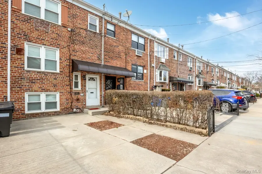 69-05 61st Road, Middle Village, NY 11379 - #2