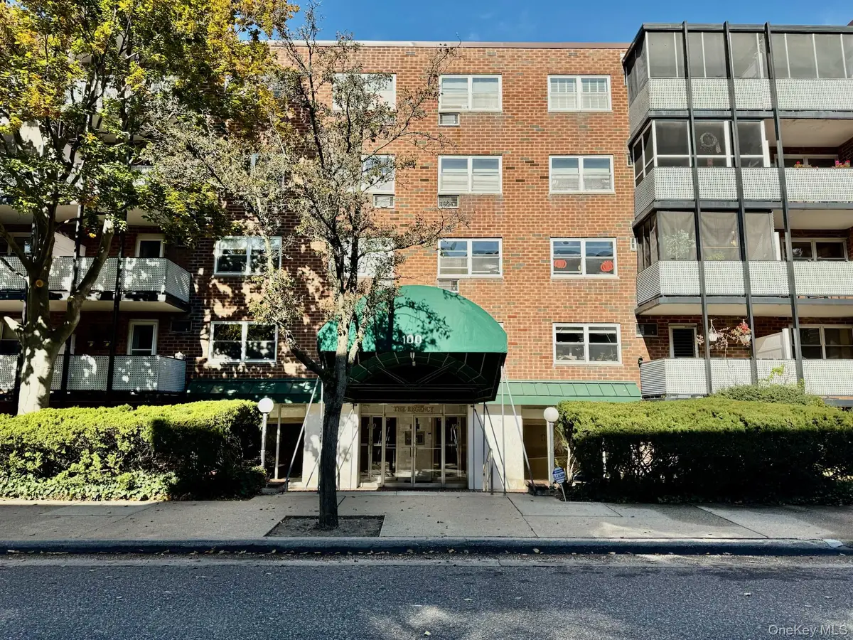 100 Lincoln Avenue #7B, Mineola, NY 11501 - #1