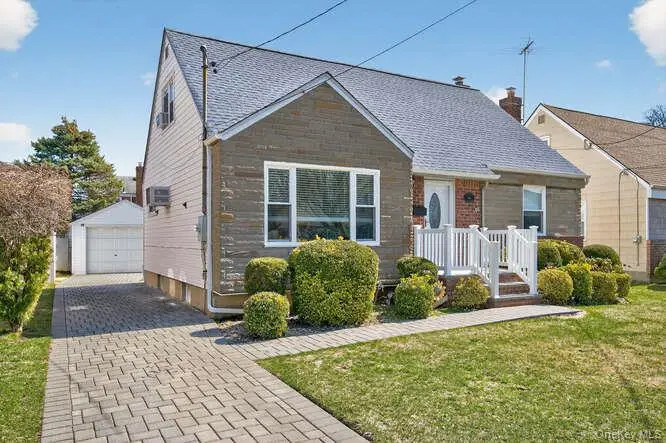 344 White Road, Mineola, NY 11501 - #3